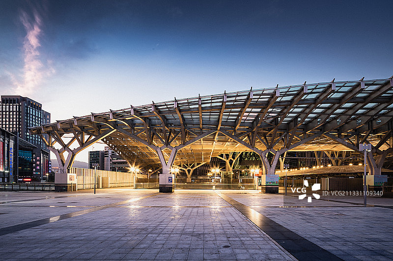 广州东站天幕广场图片素材