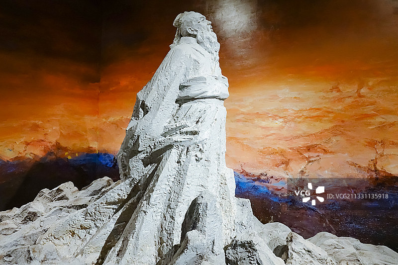 孔子像  山东曲阜孔子博物馆 孔夫子 孔子图片素材