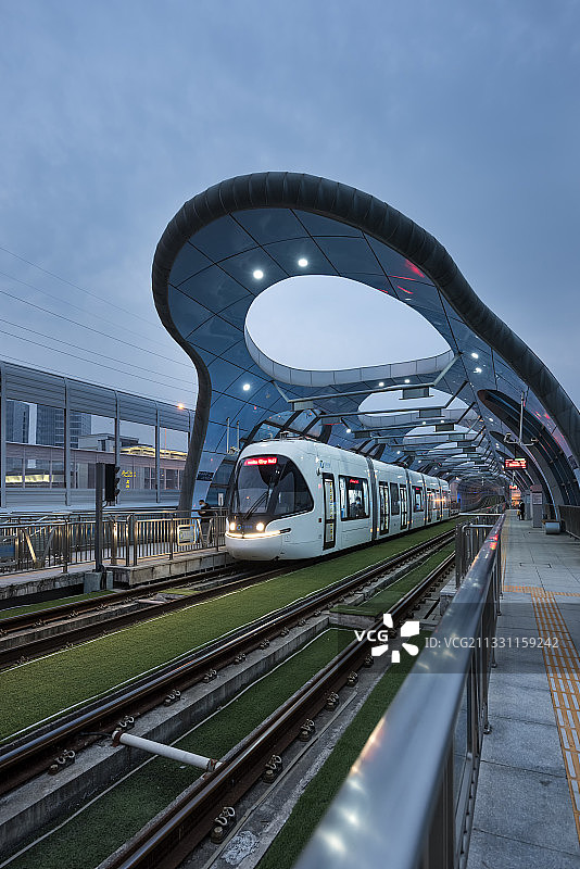 中国湖北武汉光谷有轨电车万科城花站图片素材