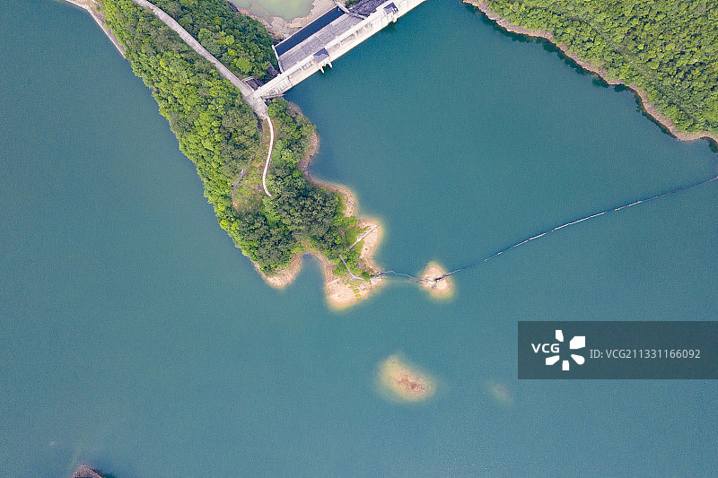 航拍杭州临安英公水库图片素材