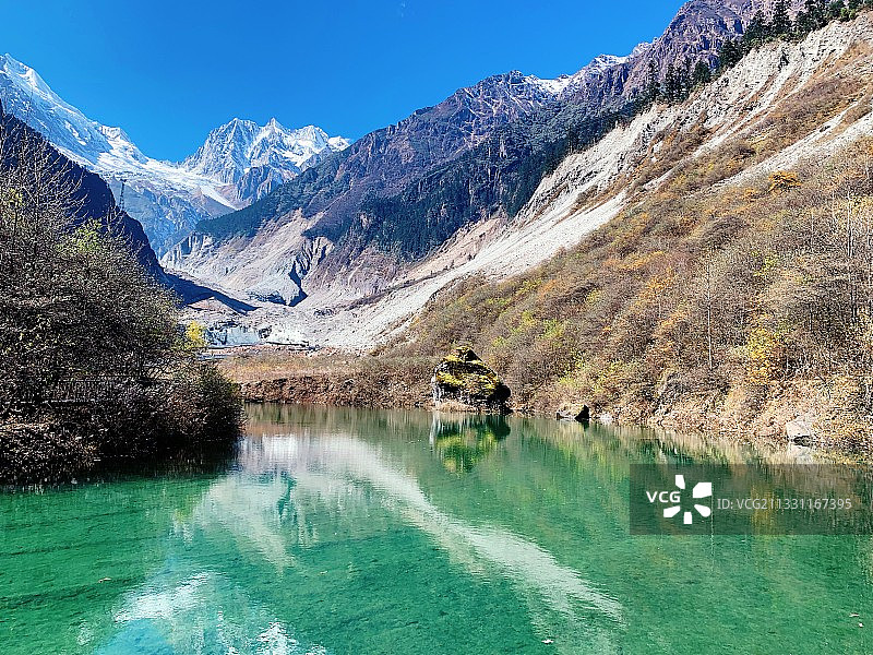 晚秋海螺沟图片素材