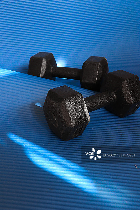 哑铃图片素材