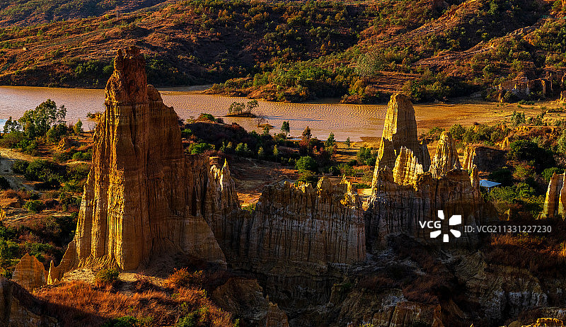 云南元谋浪巴铺土林图片素材