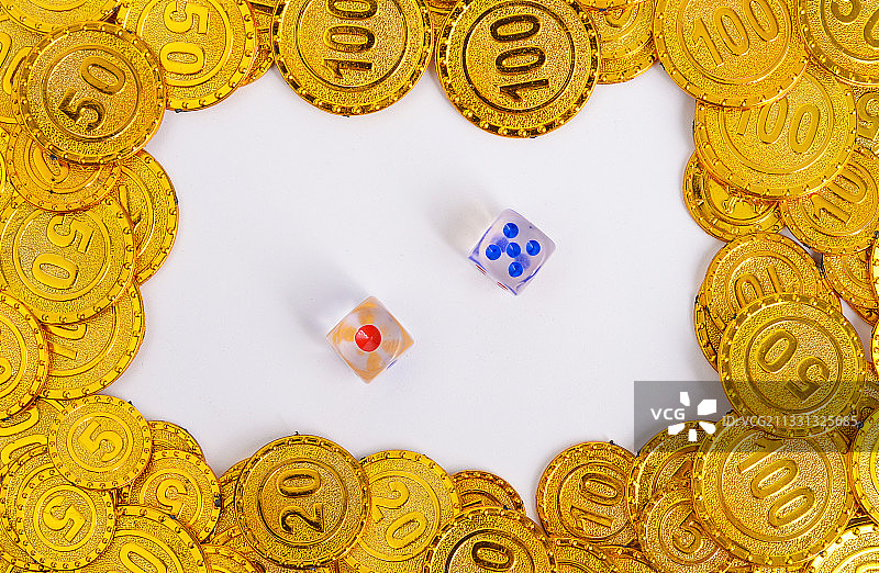 骰子和金币图片素材