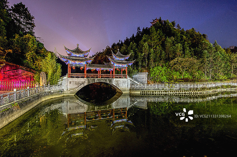 湖北：土家建筑群落恩施土司城图片素材