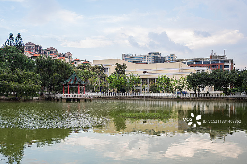 暨南大学明湖景色图片素材