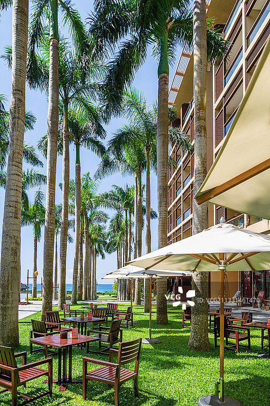 三亚亚龙湾红树林度假酒店露天餐饮区图片素材