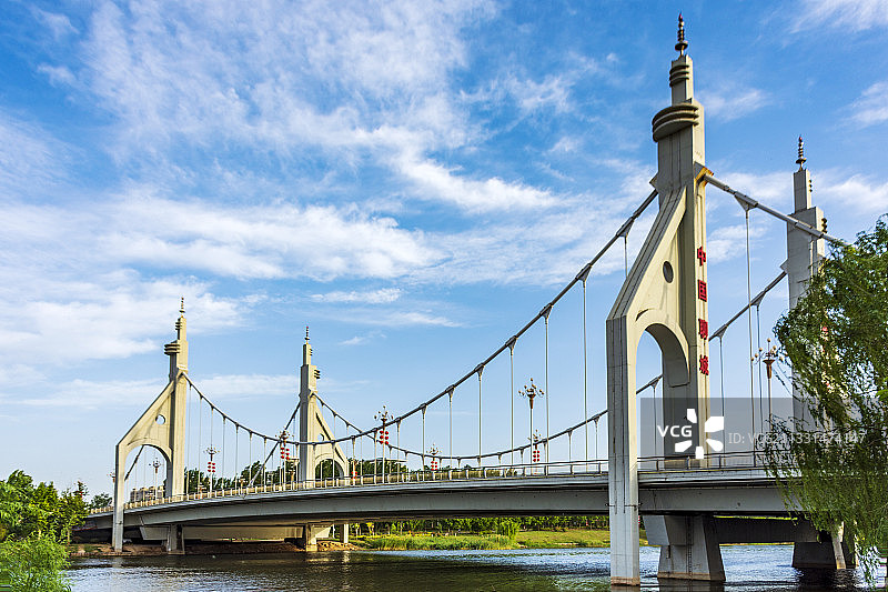 聊城湖南路大桥夏日之晨图片素材