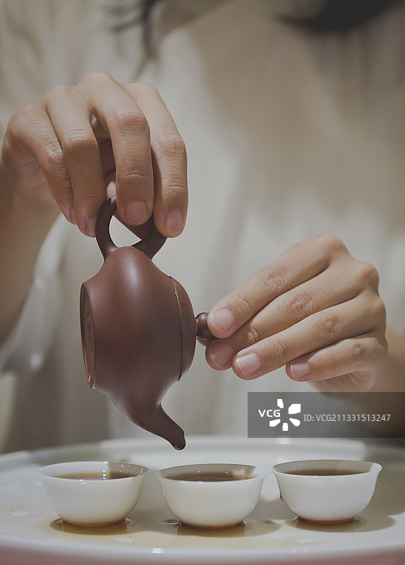 紫砂壶泡茶图片素材
