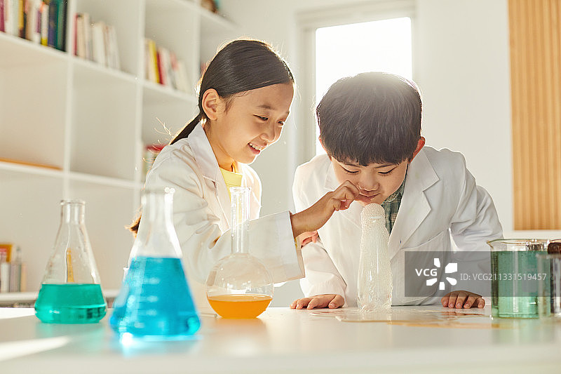 儿童，教育，幼儿教育，科学，研究，科学家，化学图片素材