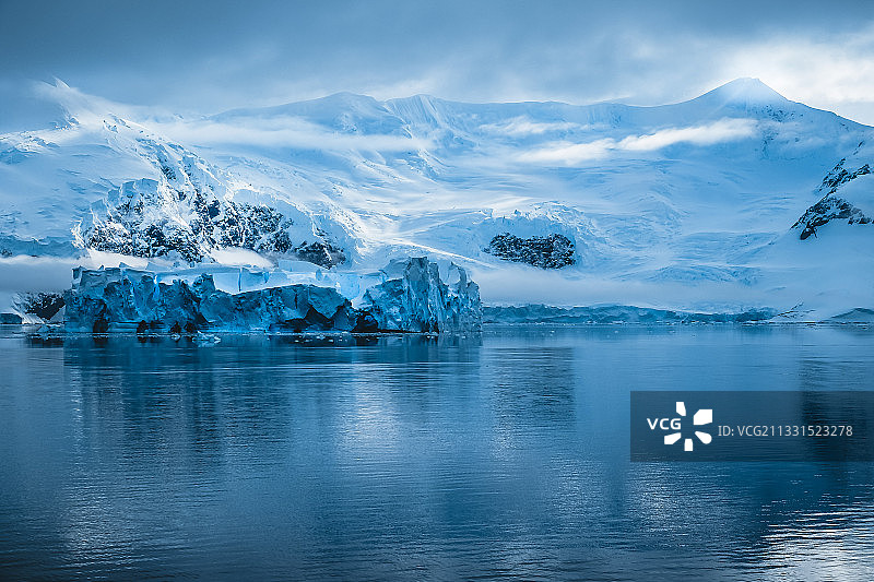 南极洲雪山风景图片素材