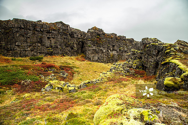 冰岛辛格韦德利国家公园岩石山脉风光图片素材