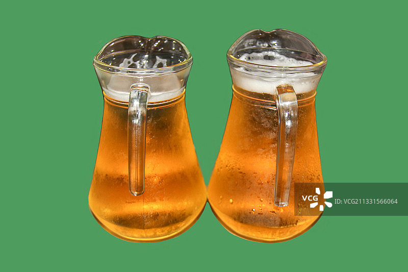 山东青岛原浆啤酒图片素材