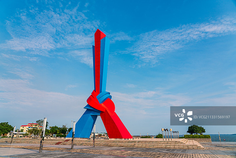 广西东兴山海相连地标广场图片素材