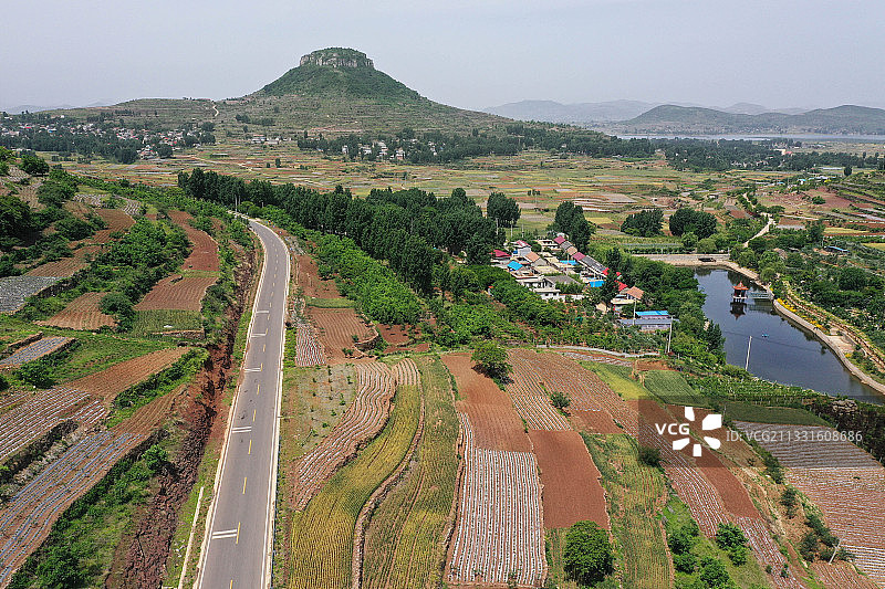 山东临沂柱子山流域夏日田园风光美图片素材