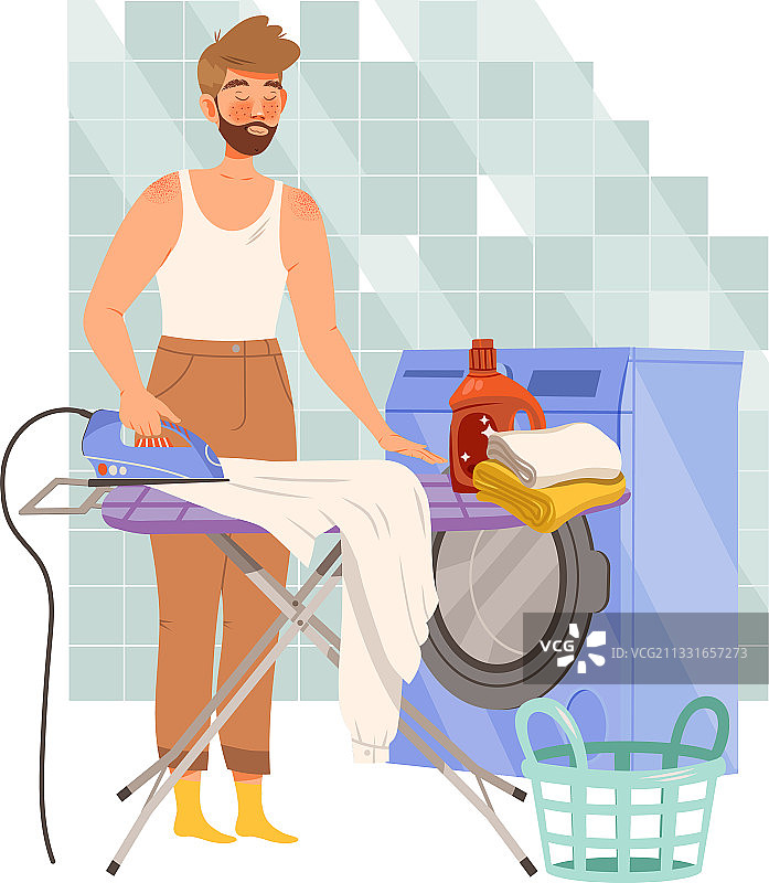 在家中熨烫衣服的络腮胡男人图片素材