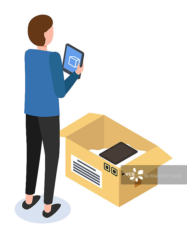 拆包裹，里面是电子产品，男人拿着图片素材