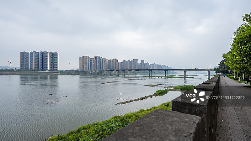 岷江边～图片素材