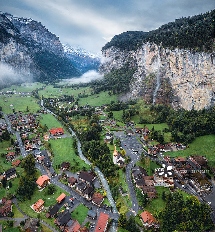 瑞士劳特布龙嫩风光图片素材