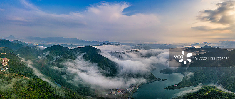 浙江东阳天山云海航拍风光图片素材