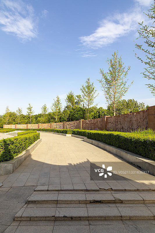 河南郑州：1938年黄河花园口扒口堵口纪念碑图片素材