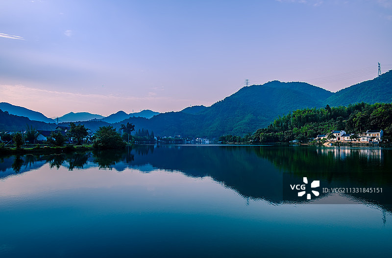 青山见图片素材