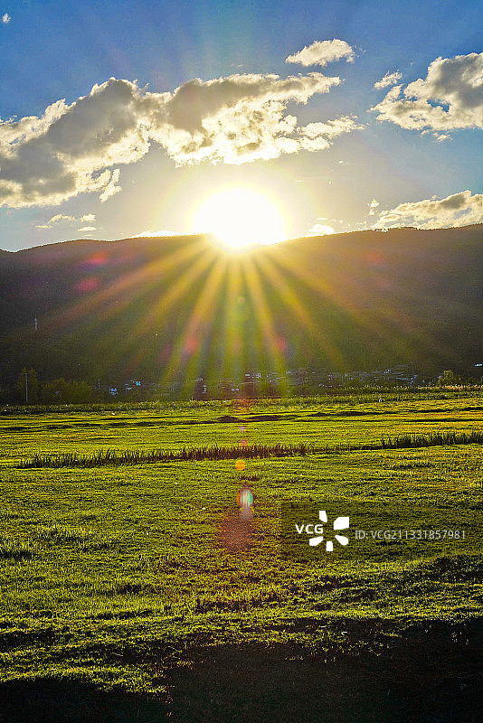 夕照光芒图片素材
