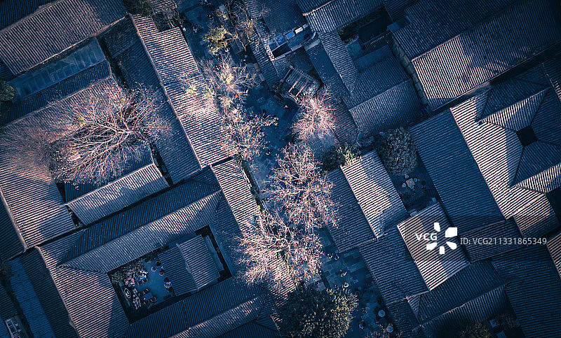 《暮色》拍摄的是成都市著名旅游景点宽窄巷子。图片素材