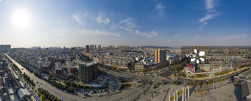 湖北省麻城市日落城市全景图片素材