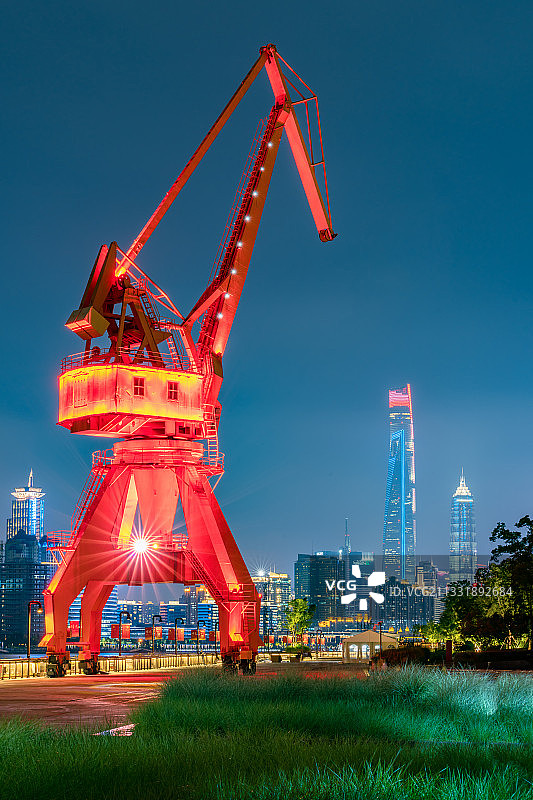 上海滨江大吊车图片素材