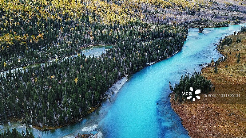 喀纳斯河图片素材