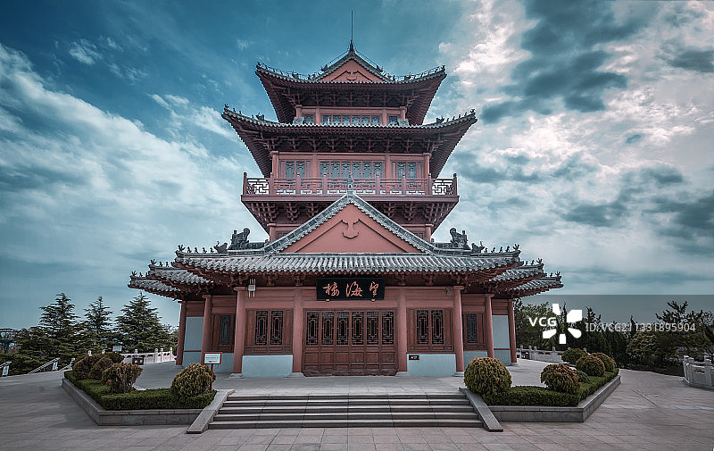 中国山东威海刘公岛望海楼图片素材