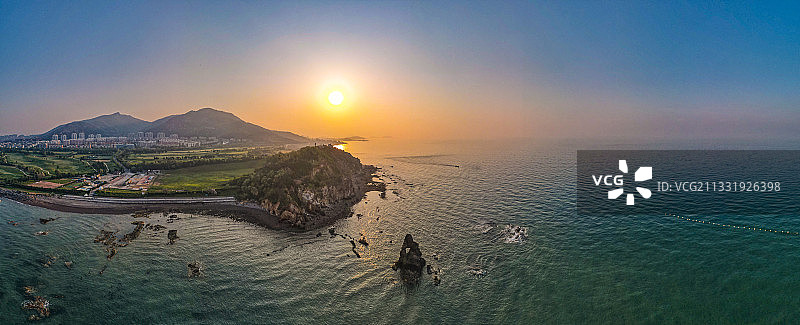 航拍青岛市石老人礁石图片素材