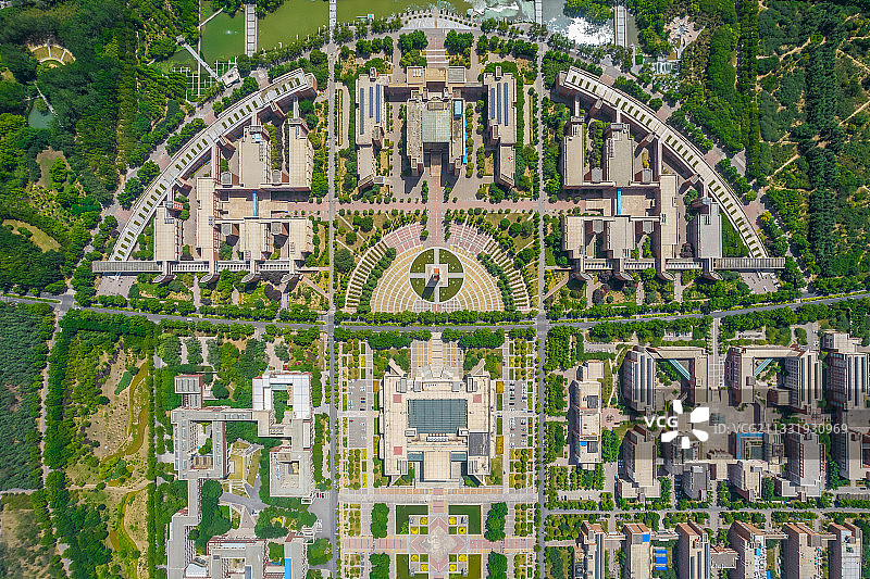 正上方视角高空航拍郑州大学图片素材