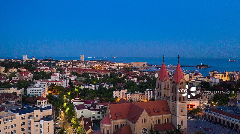 青岛城市风光青岛老城区夜景图片素材