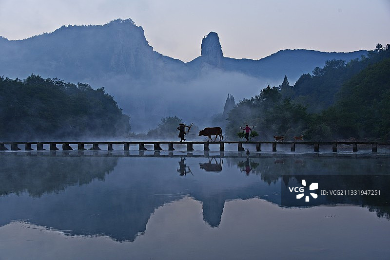 缙云仙都鼎湖峰图片素材