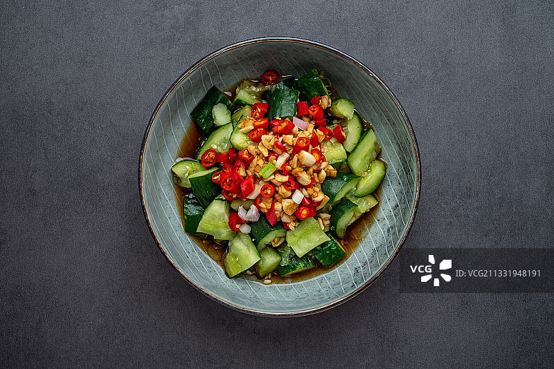 一碟酸辣拍黄瓜图片素材