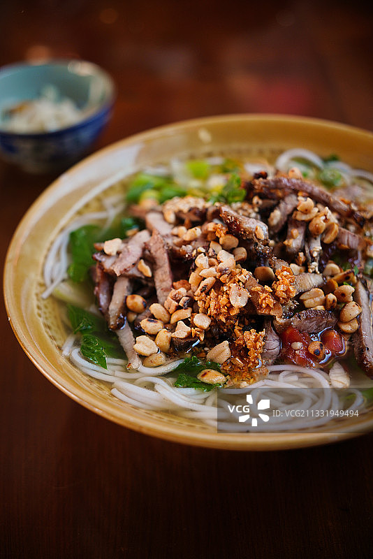 云南美食-烧肉米线图片素材