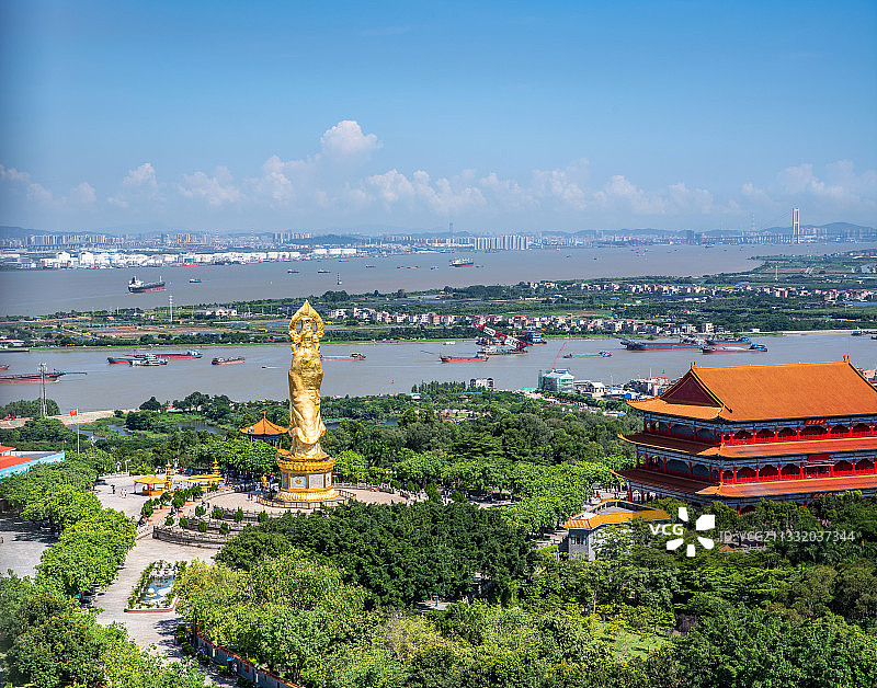 中国广州番禺莲花山公园的望海观音像图片素材