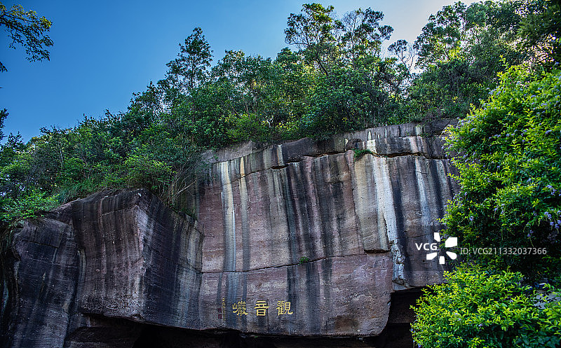 中国广州番禺莲花山公园燕子岩图片素材