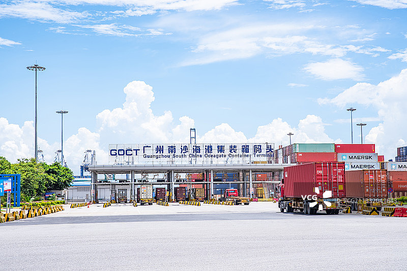 中国广州南沙海港集装箱码头（限编辑）图片素材