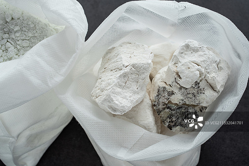 一袋防潮生石灰图片素材