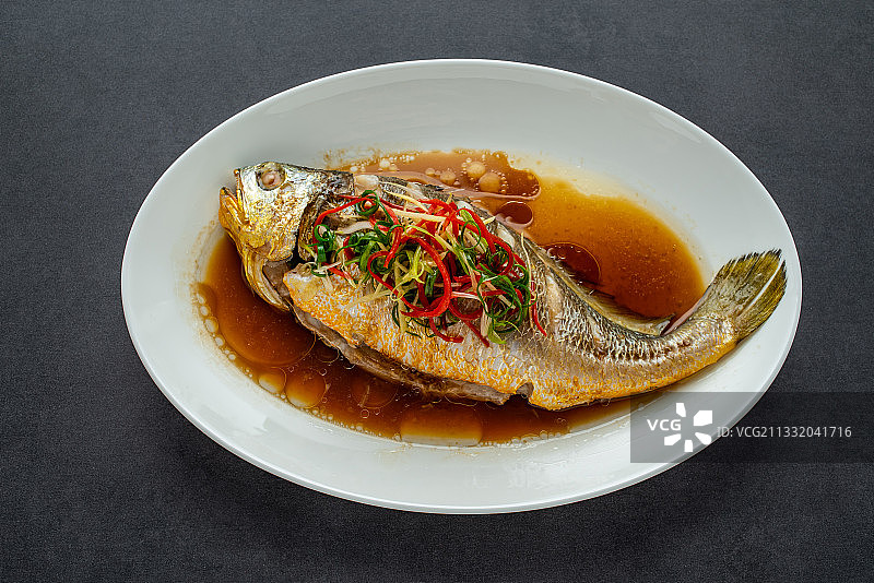 中餐粤菜清蒸黄花鱼图片素材