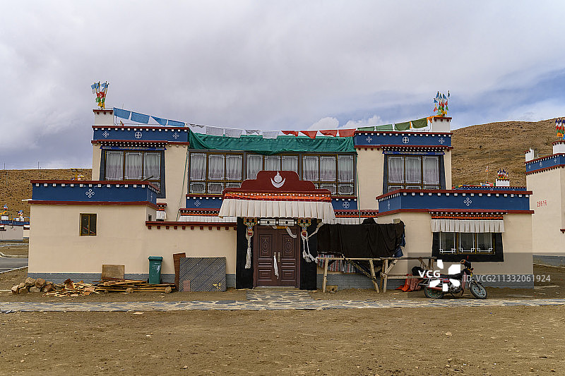 西藏：林芝到山南，正建设中的工程图片素材