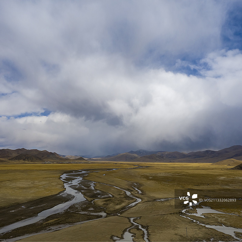 西藏：自驾朗县到桑日 感受春天藏南风光图片素材