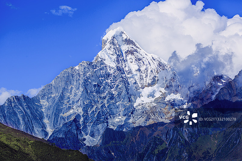 四姑娘山幺妹峰图片素材