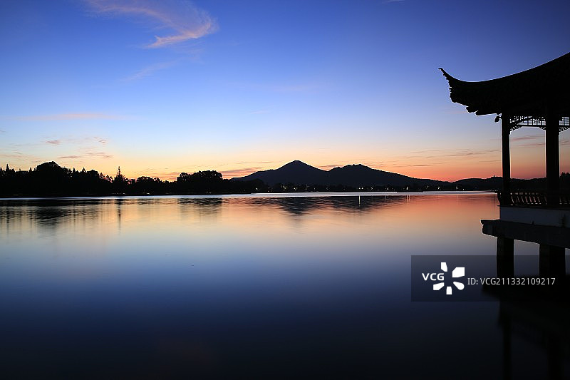 玄武湖看山廊图片素材