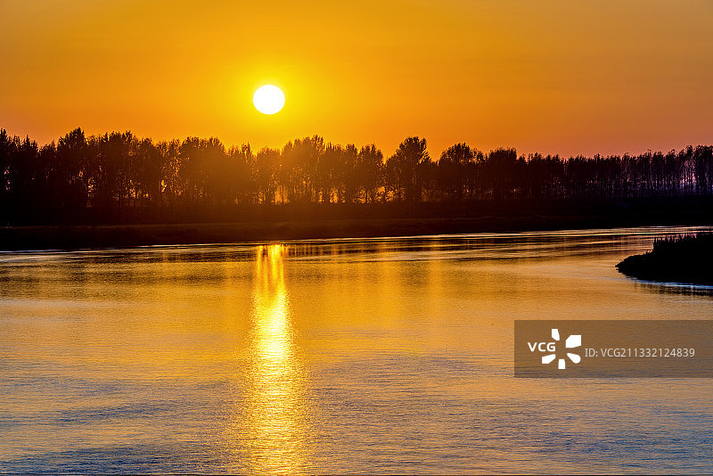 中国吉林长春德惠松花江日落风光图片素材