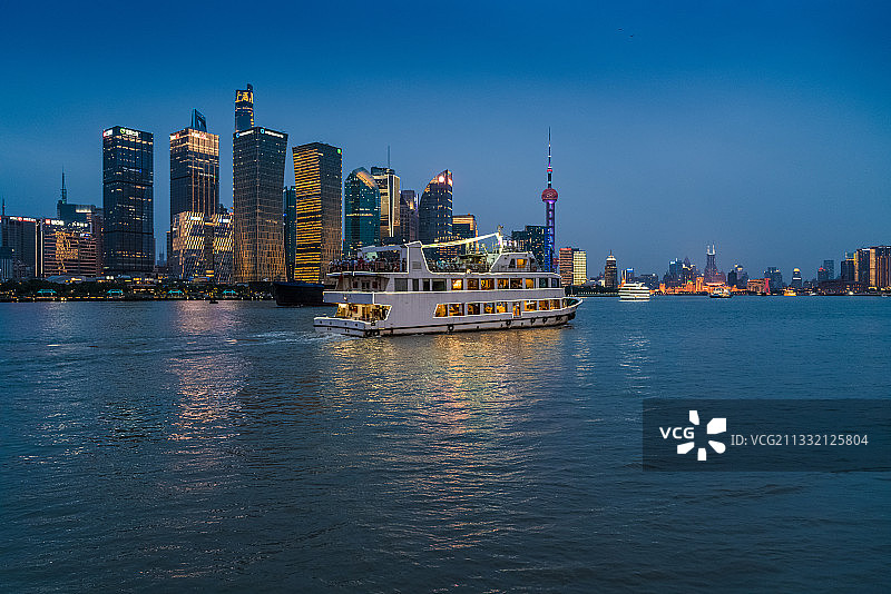 上海北外滩都市风光夜景图片素材