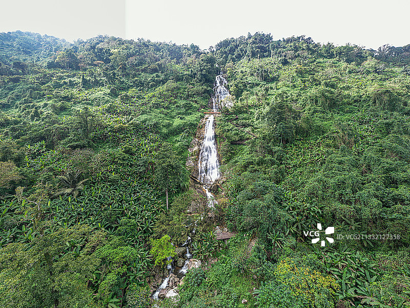 海南省琼中县百花岭瀑布图片素材
